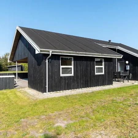 Holiday home Elmo - 800m From The Sea In Ne Jutland By Interhome *