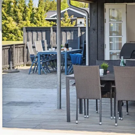 Holiday home Elmo - 800m From The Sea In Ne Jutland By Interhome Hals