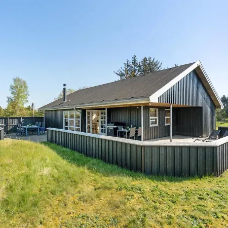 Elmo - 800m From The Sea In Ne Jutland By Interhome * Hals