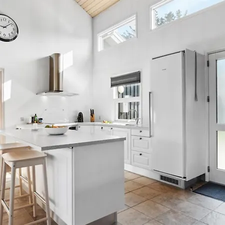 Elmo - 800m From The Sea By Interhome * Hals