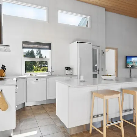 Semesterbostad Elmo - 800m From The Sea By Interhome